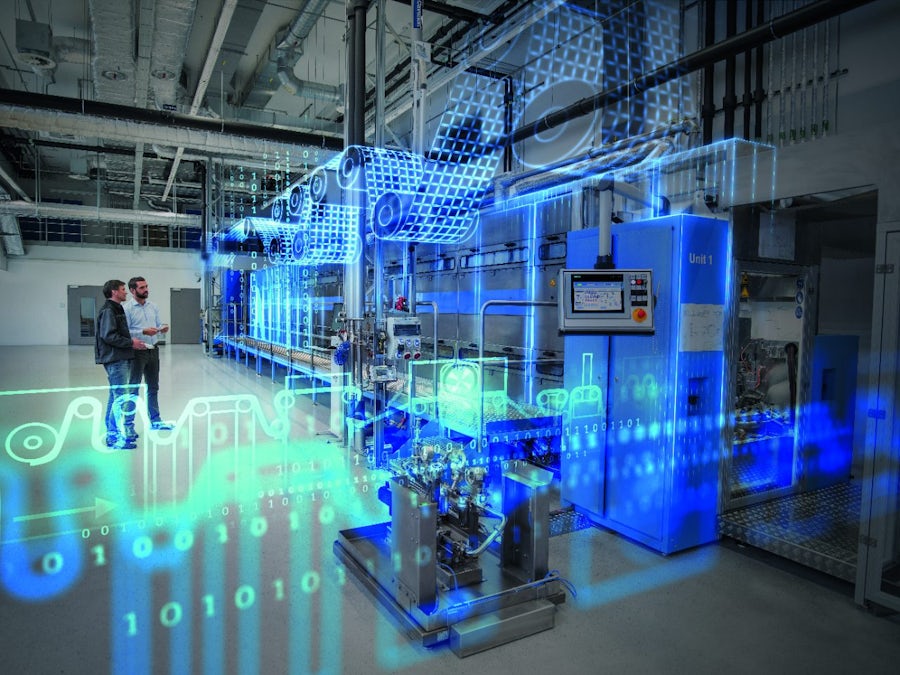 Siemens facilitates the efficient large-scale production of batteries with a comprehensive solution portfolio of software-based systems as well as automation and drive technology spanning the entire value chain.