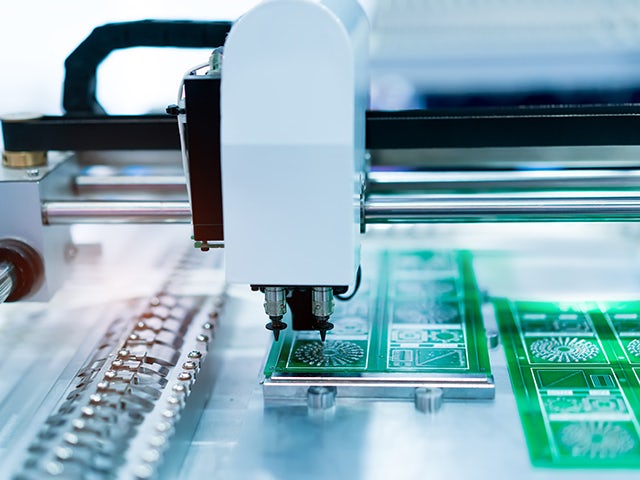 Pianificazione e programmazione della produzione di circuiti stampati, tecnologia APS a montaggio superficiale

