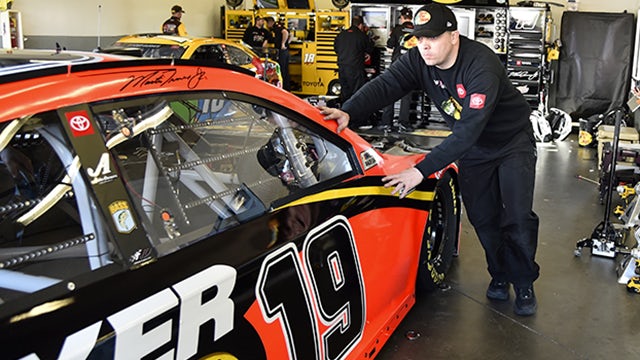 Siemens solutions enable Joe Gibbs Racing to optimize weight distribution and comply with NASCAR regulations