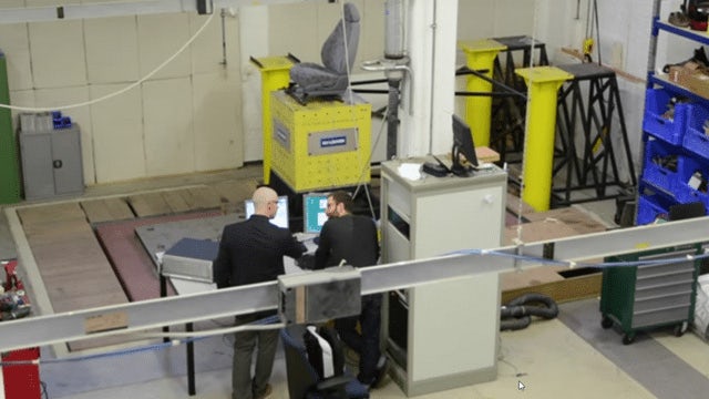 Equipment used for the multi-axis vibration testing