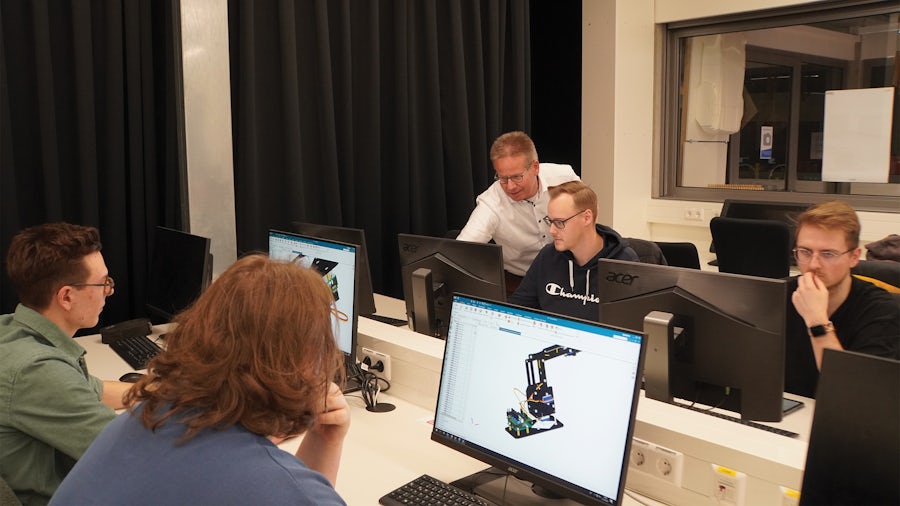 Aalen UAS uses NX and Teamcenter in problem-based projects to prepare students for complex software environments