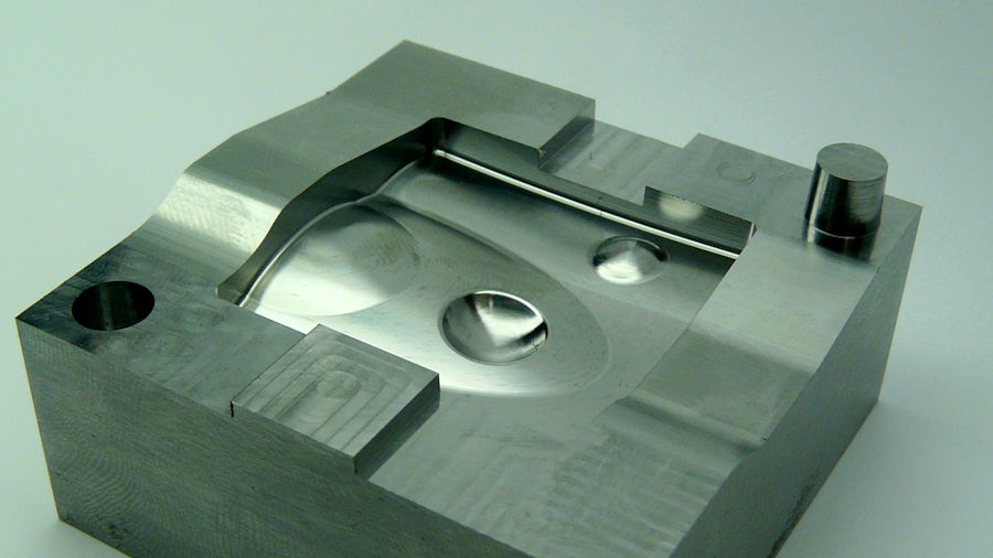 Mold specialist reduces the time from concept to part order by 40 percent; significantly increases customer collaboration and new business