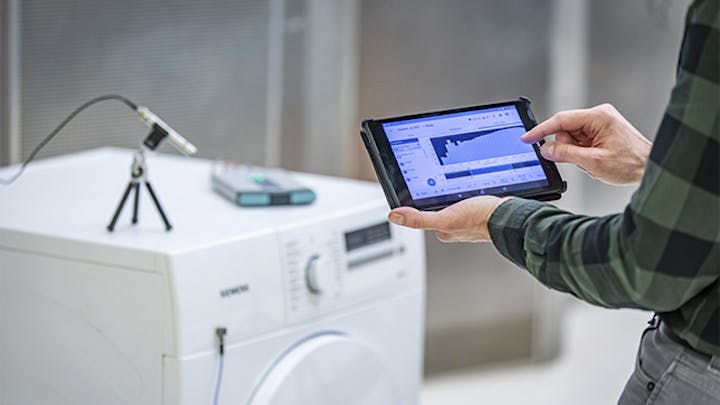 A sound and vibration test performed with a microphone and a SCADAS XS device.