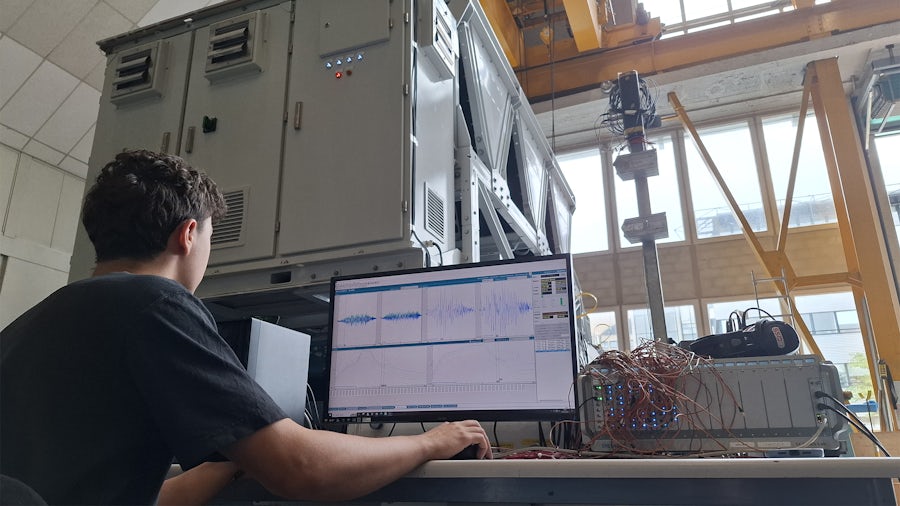 Sopemea uses Simcenter Testlab to develop a streamlined control system that reduces setup time by more than 90 percent