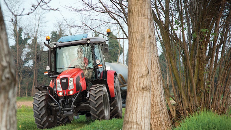 Leading tractor manufacturer uses Simcenter Amesim to reduce development time by up to 30 percent