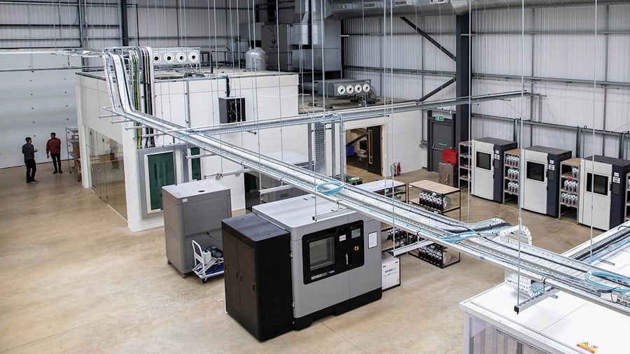 Adopting an integrated approach to optimize additive manufactured components