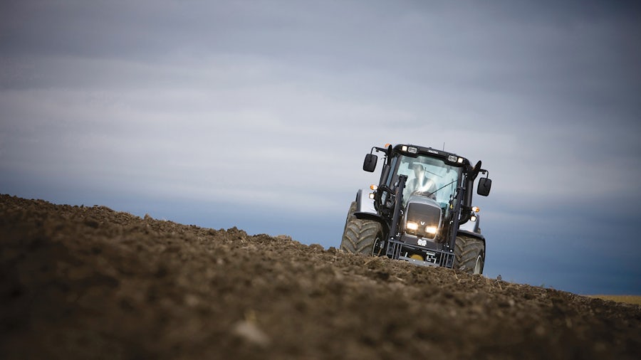 Simcenter Engineering services help tractor manufacturer to successfully launch a continuously variable transmission vehicle