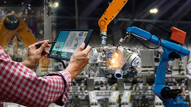 Siemens and AWS partnership help bring digital transformation to factories using technologies such as augmented reality.