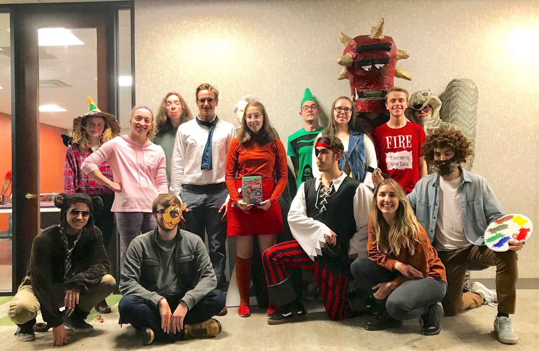 Foto de grupo de participantes del Programa estratégico para estudiantes de Siemens.
