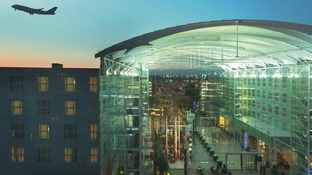Hilton Munich Airport glass terminal.