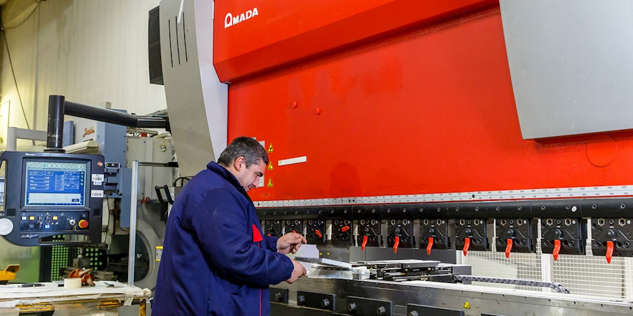 Industrial manufacturer reduces changeover time by 15 percent